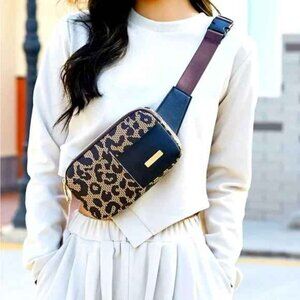 ✨Leopard 🐆 Women"s belt/ waist bag